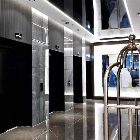 Grand Plaza & Congress Center Hotel