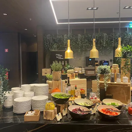 Hotel Grand Plaza & Congress Center