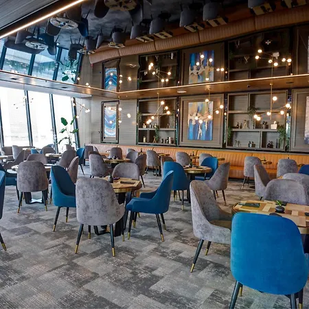 Grand Plaza & Congress Center فندق 5*
