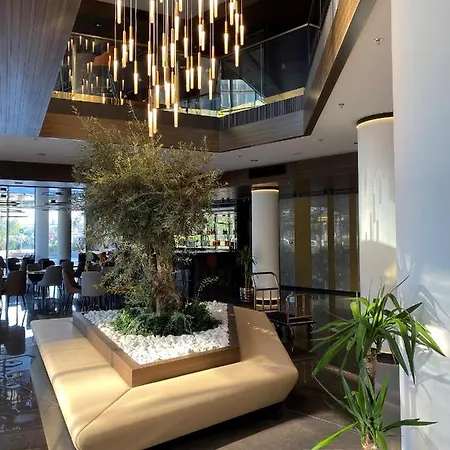 Grand Plaza & Congress Center Hotel 5*