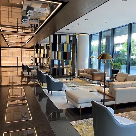 Grand Plaza & Congress Center 5* Liubliana