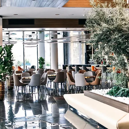 Hotel Grand Plaza & Congress Center 5*