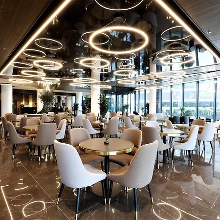 Grand Plaza & Congress Center 5* Liubliana