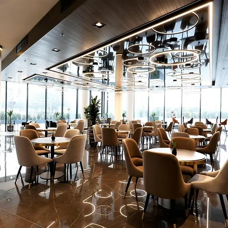 Hotel Grand Plaza & Congress Center 5*