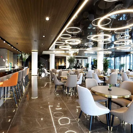 Grand Plaza & Congress Center 5* Liubliana