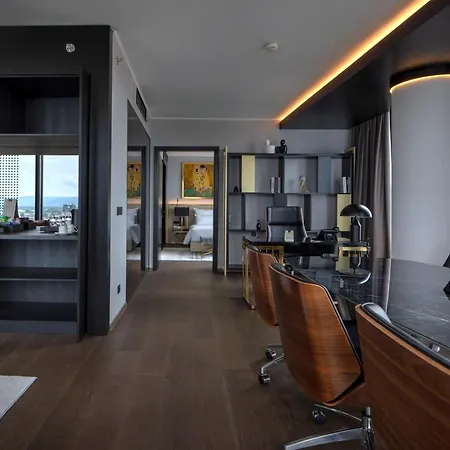 Grand Plaza & Congress Center Hotell