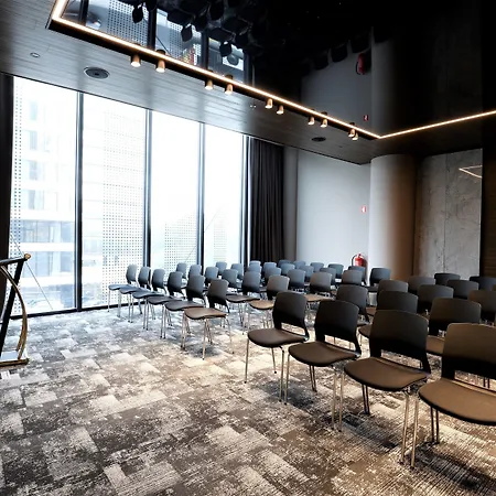 Grand Plaza & Congress Center Hotell 5*