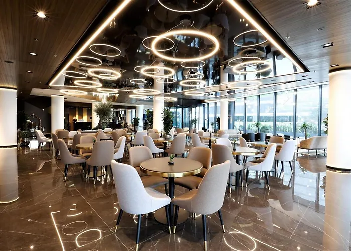 Grand Plaza & Congress Center 5* Liubliana