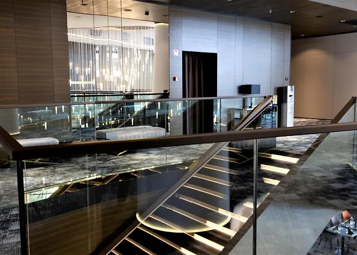 ホテル Grand Plaza & Congress Center 5*