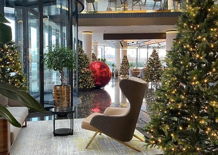 Grand Plaza & Congress Center ホテル 5*