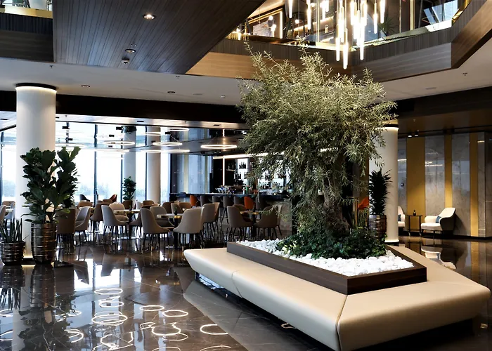 ホテル Grand Plaza & Congress Center 5*