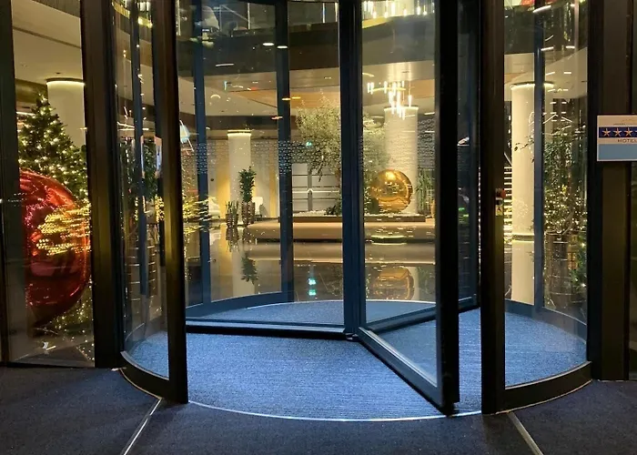 Grand Plaza & Congress Center ホテル